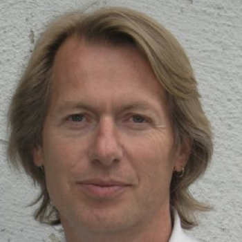 Jørgen Lorentzen, som har professorkompetanse i kjønnsforskning, er daglig leder av Stiftelsen Hedda og produsent i Integral film AS